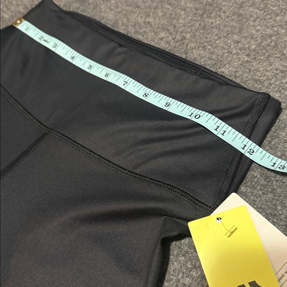 All in Motion Ultra High-Rise Black Leggings - Picture 8 of 8